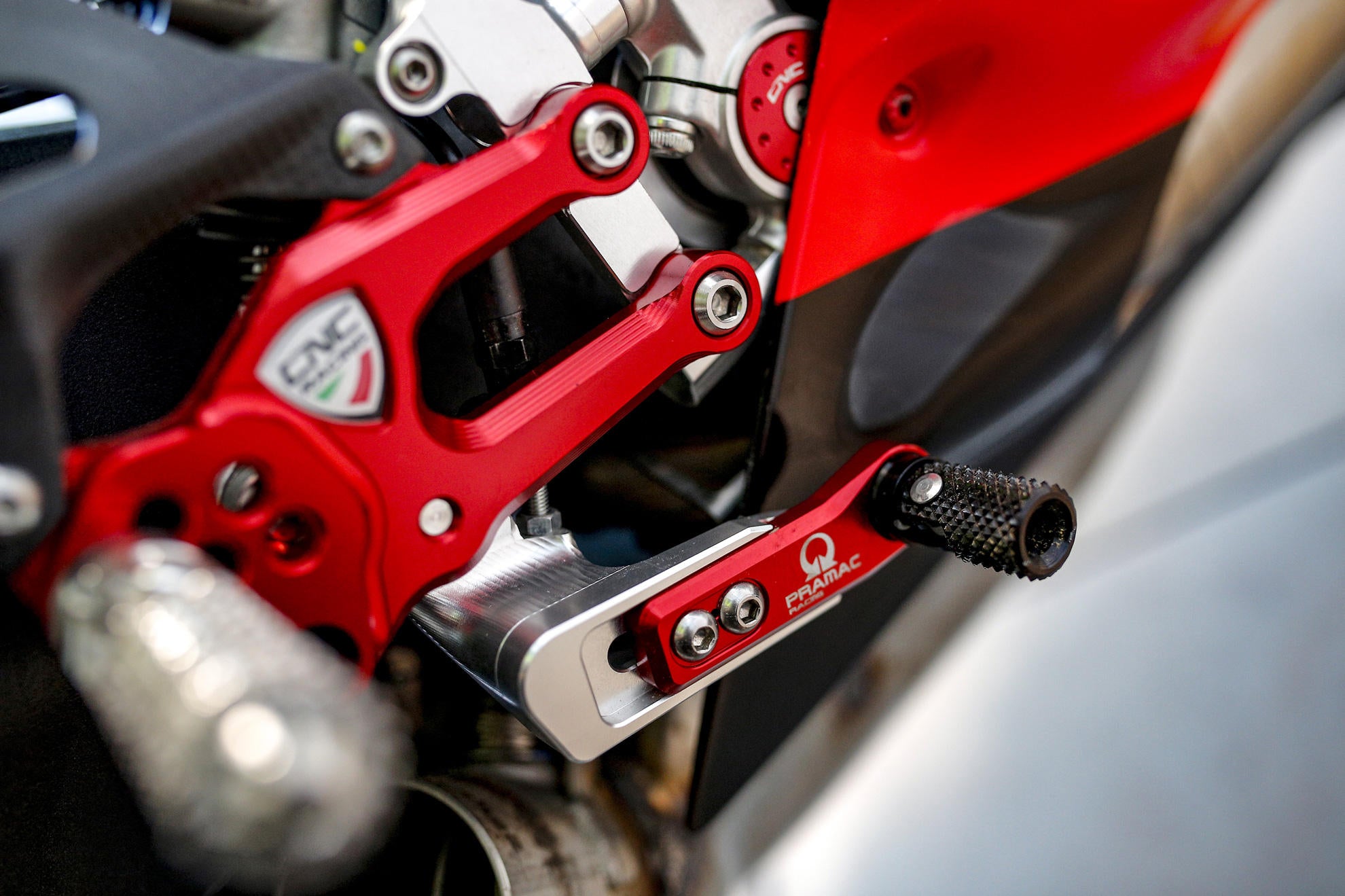 ADJUSTABLE REARSETS RPS PRAMAC MOTOGP CNC RACING DUCATI 1199 PANIGALE / S / R