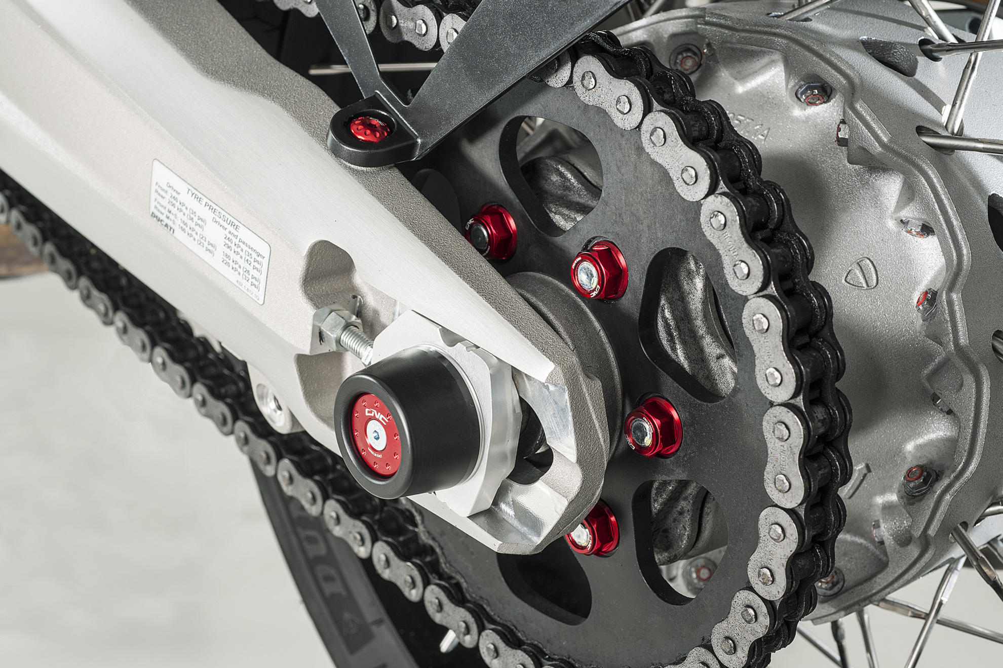 DADI CORONA M10X1.0 CNC RACING DUCATI SUPERBIKE 1098 / S / R