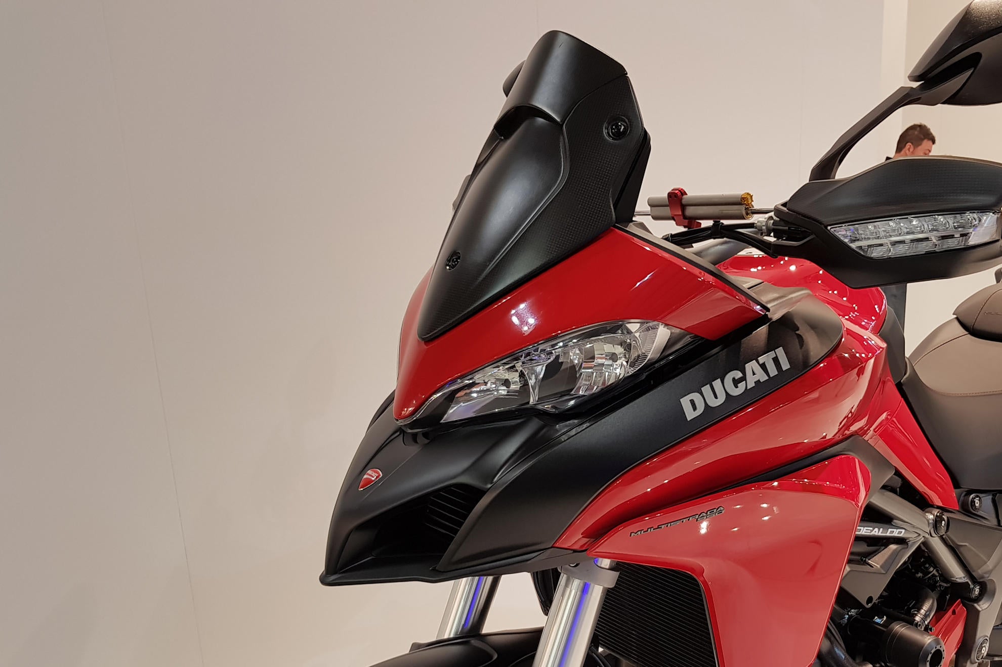 WINDSHIELD MATT CARBON CNC RACING DUCATI MULTISTRADA 1260 ENDURO 2016 - 18