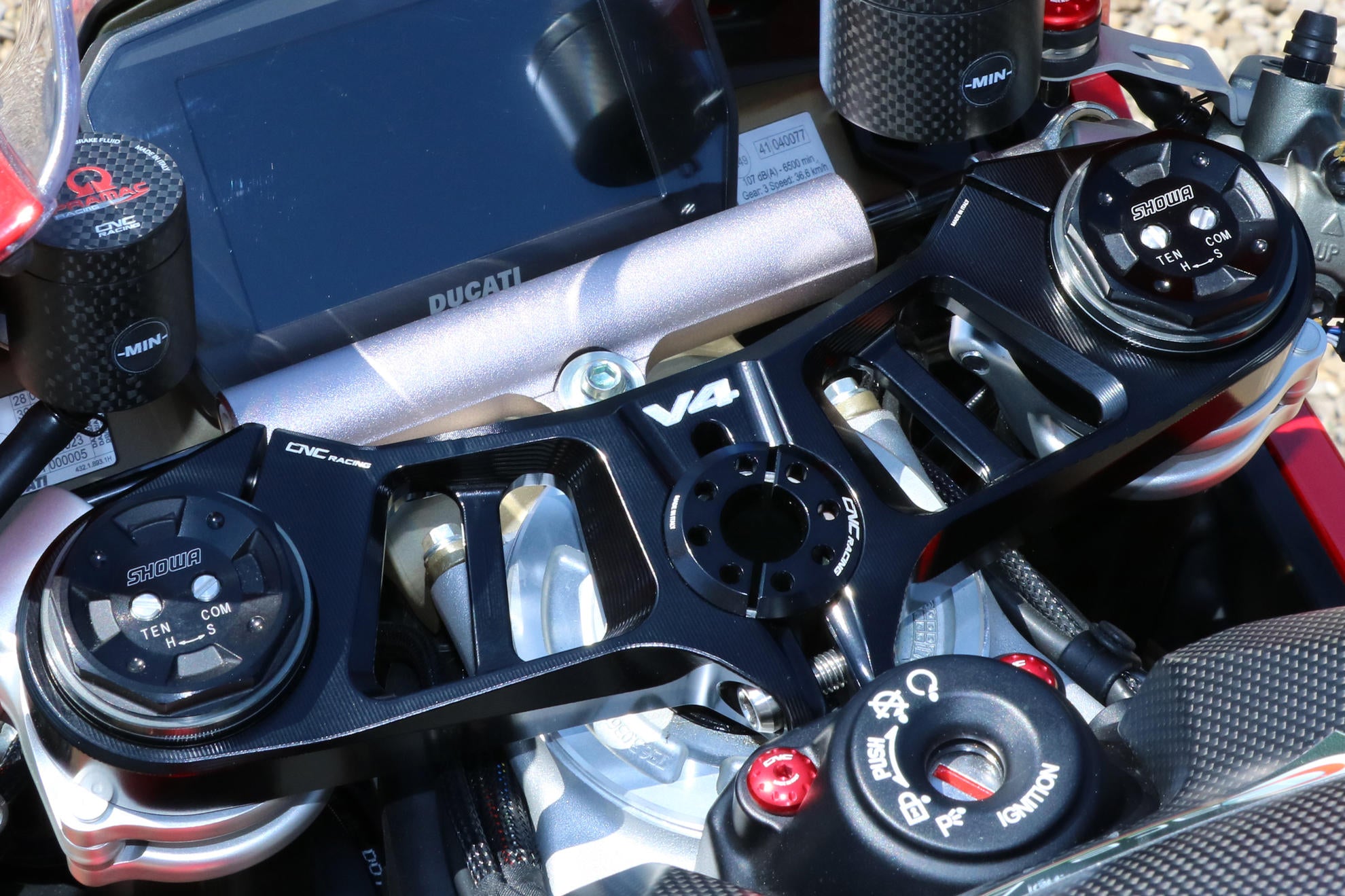 TRIPLE CLAMPS TOP YOKE CNC RACING DUCATI PANIGALE V4 / S / R