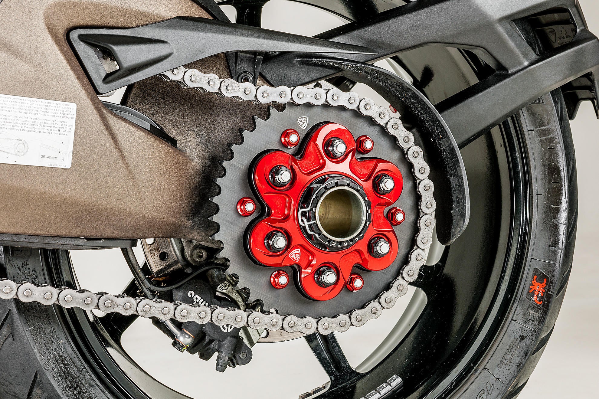 Rear sprocket flange CNC RACING DUCATI 1198 / S / SP / R