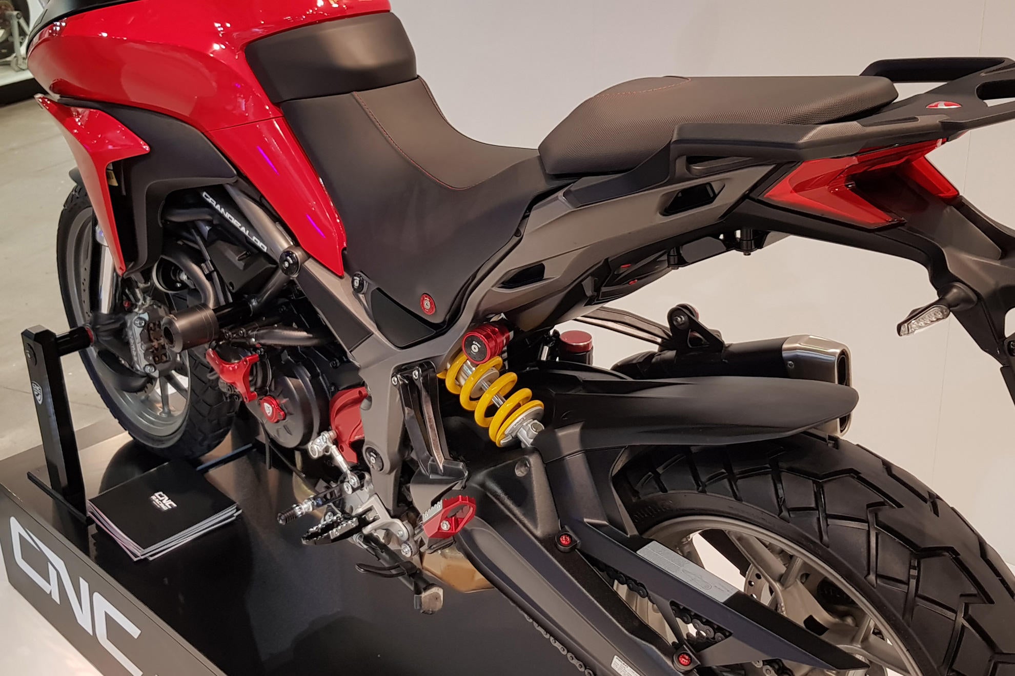 Shock absorber pivot adjustment CNC RACING MV AGUSTA TURISMO VELOCE 800 RC