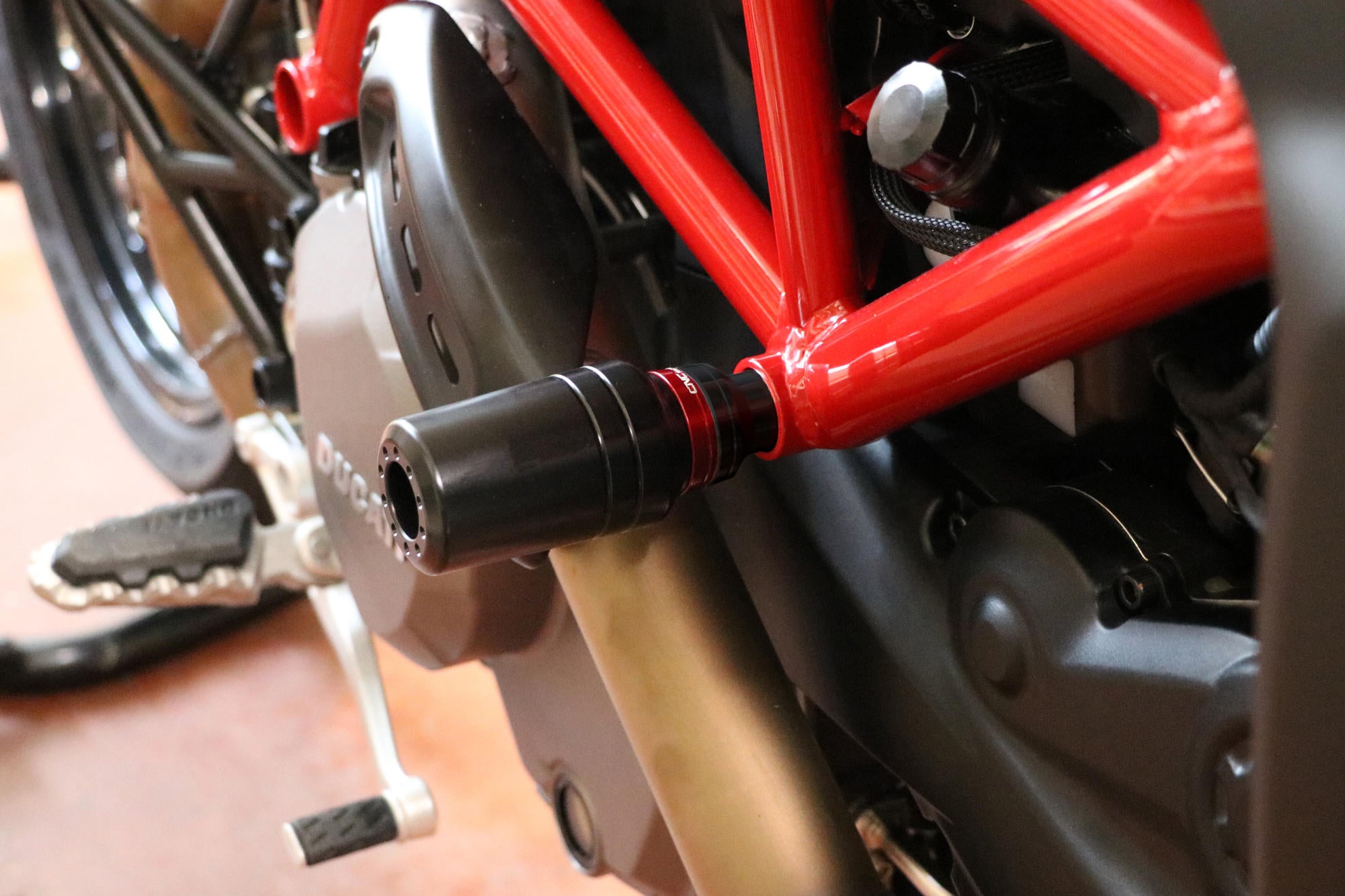 FRAME CRASH PROTECTIONS CNC RACING DUCATI HYPERMOTARD 950 / SP