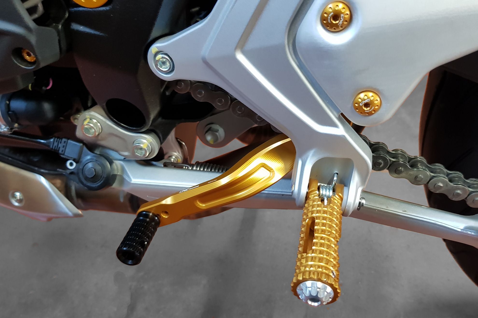 KIT COMANDI PILOTA "EASY" CNC RACING MV AGUSTA BRUTALE 675 2012 - 15
