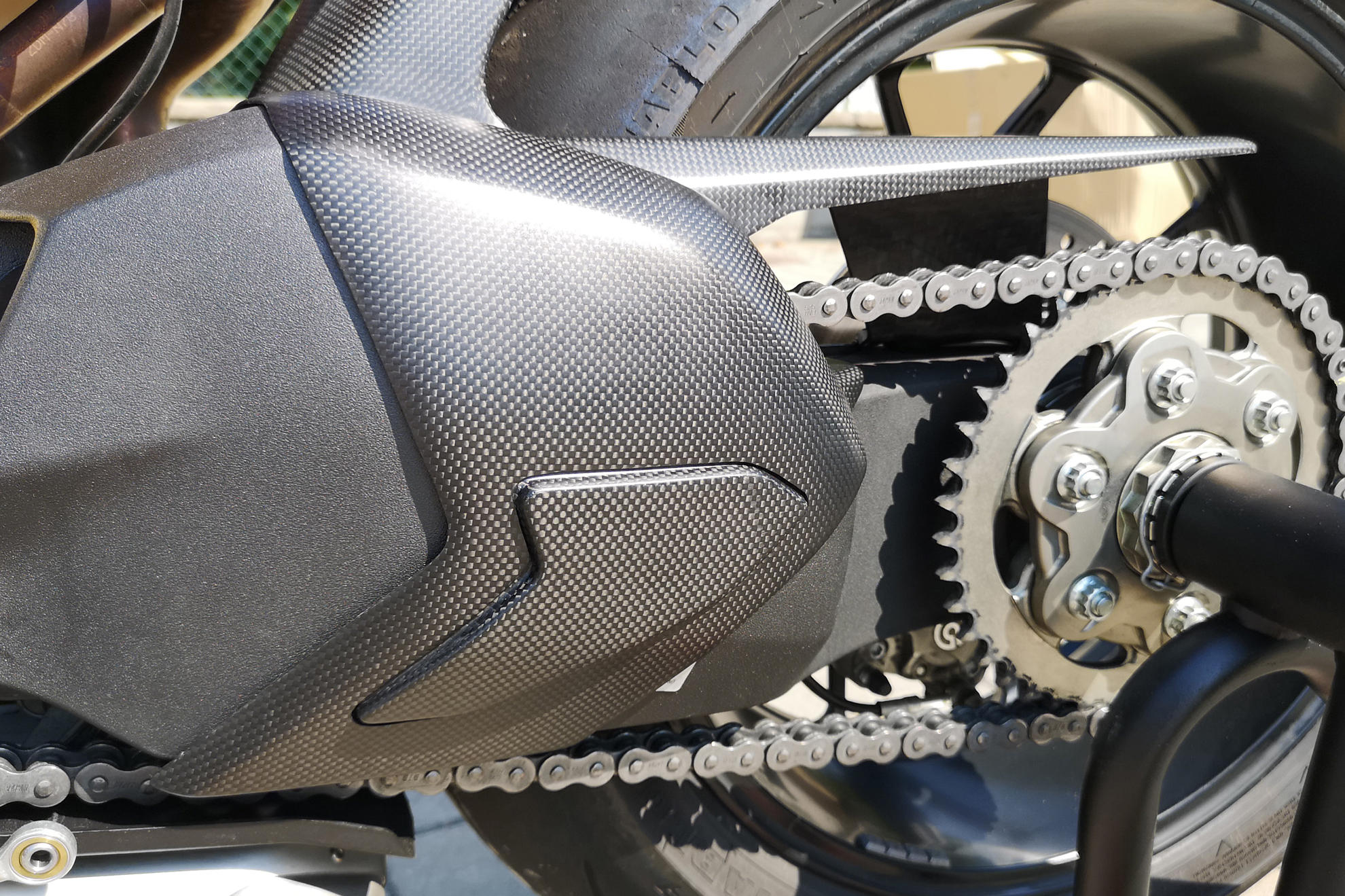SWINGARM COVER CARBON MATT CNC RACING DUCATI PANIGALE V4 / S / R