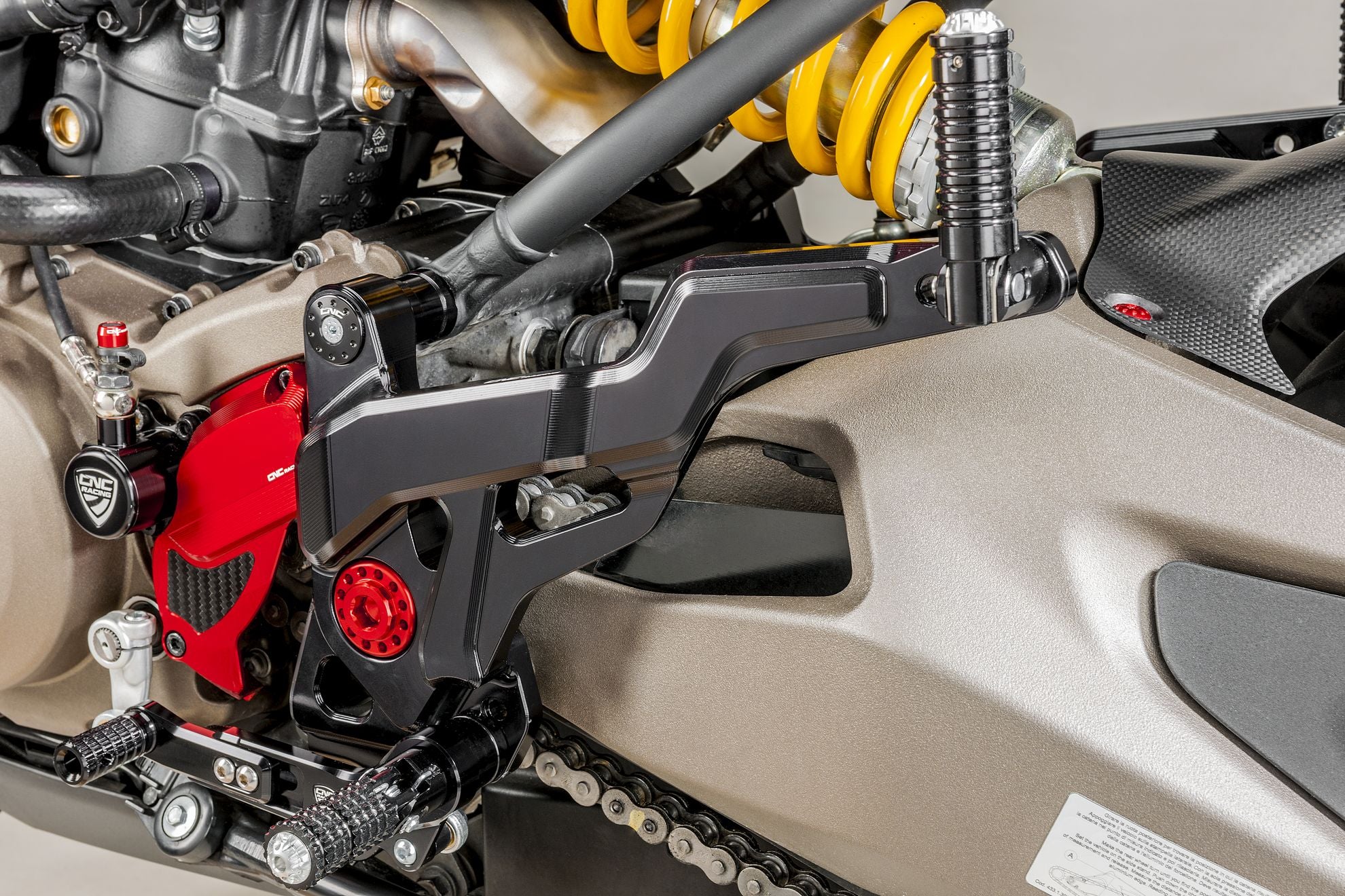 PEDANE REGOLABILI SPORT CNC RACING DUCATI MONSTER 1200 / S 2014 - 16