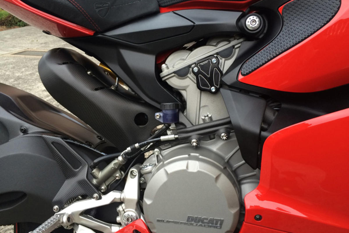 Cams cover CNC RACING DUCATI 1199 PANIGALE / S / R