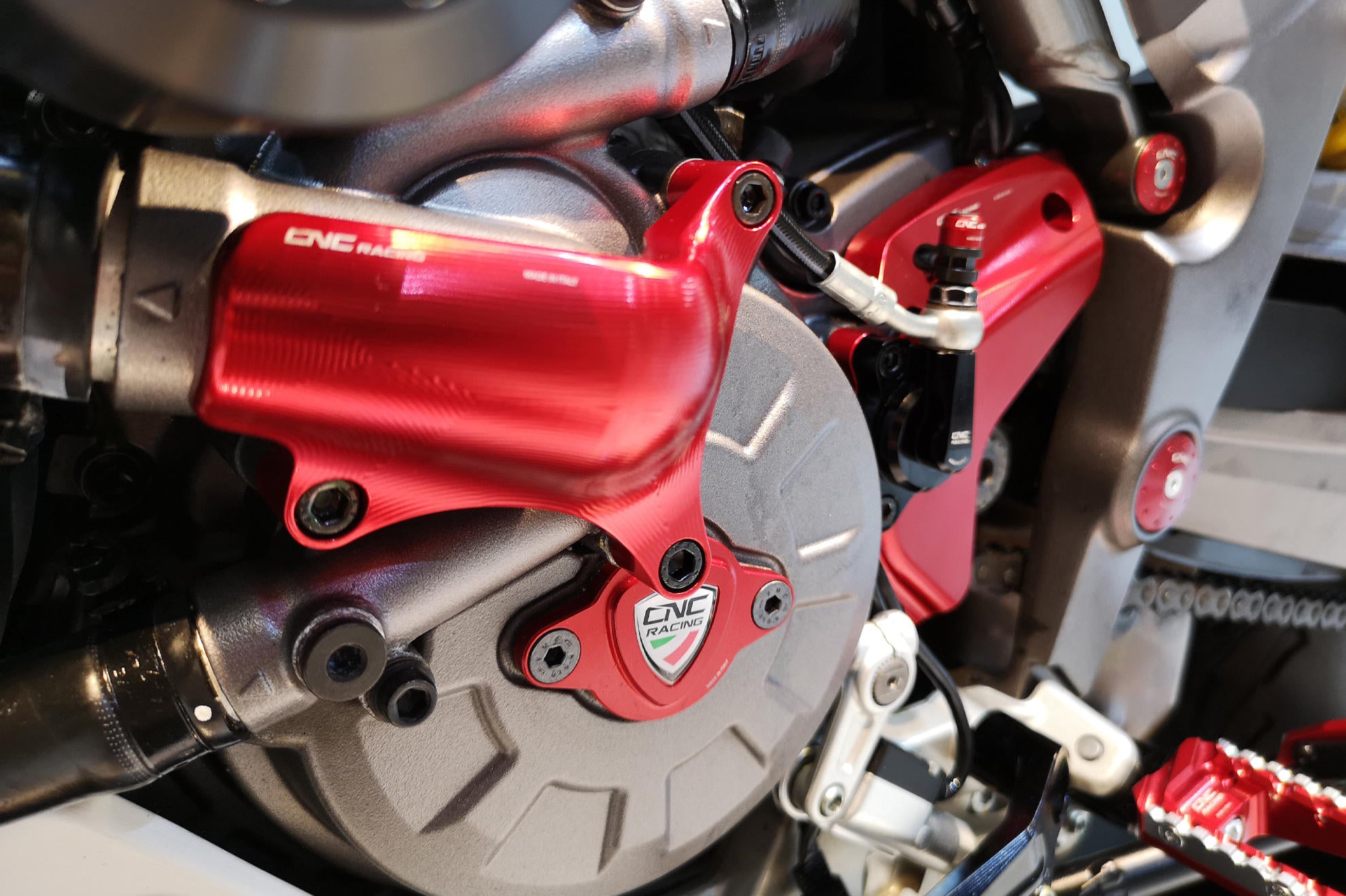 Timing inspection cover STICKER CNC RACING DUCATI HYPERMOTARD 950 / SP