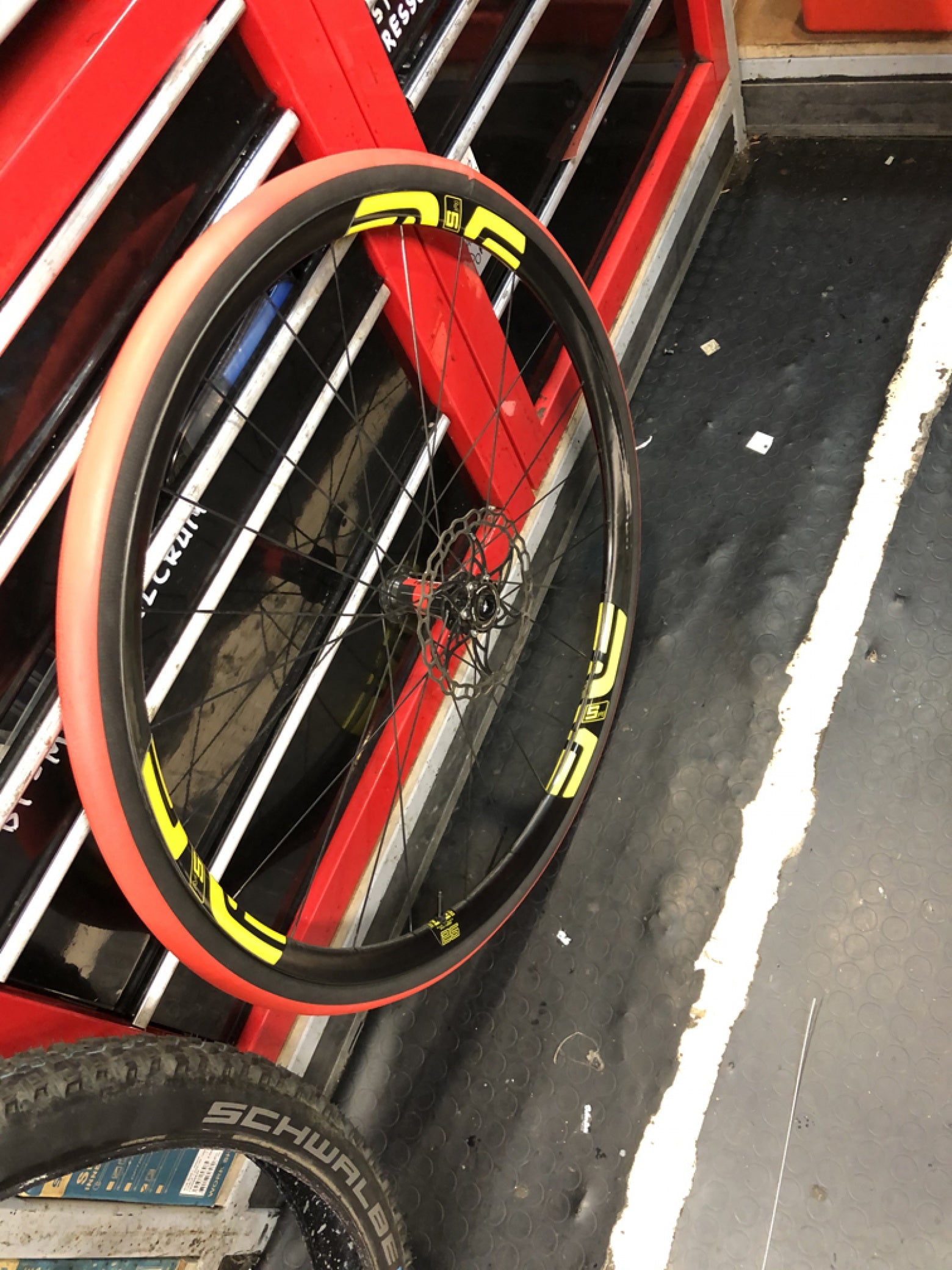 pirelli  scorpion