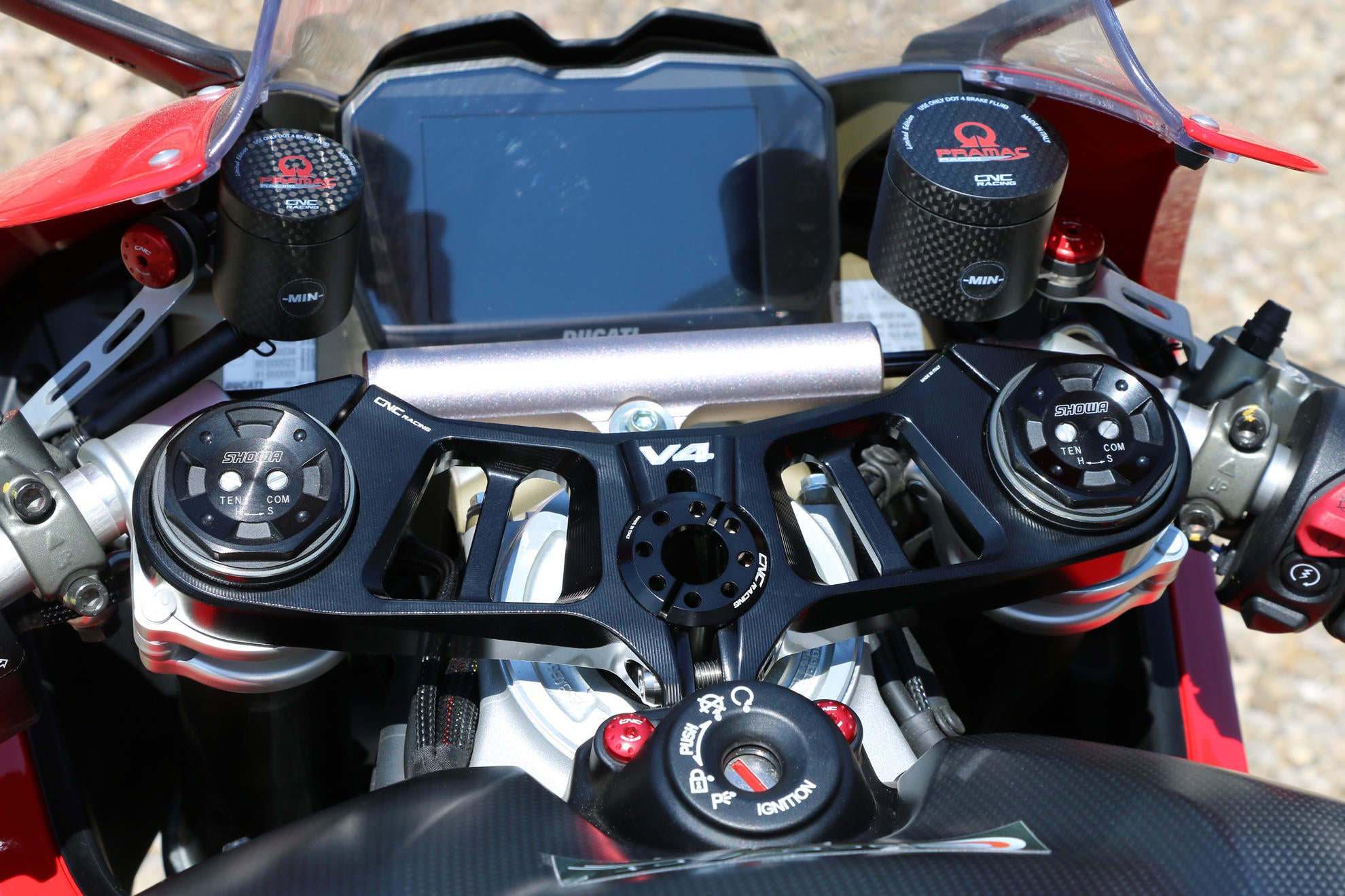 TRIPLE CLAMPS TOP YOKE CNC RACING DUCATI PANIGALE V4 / S / R
