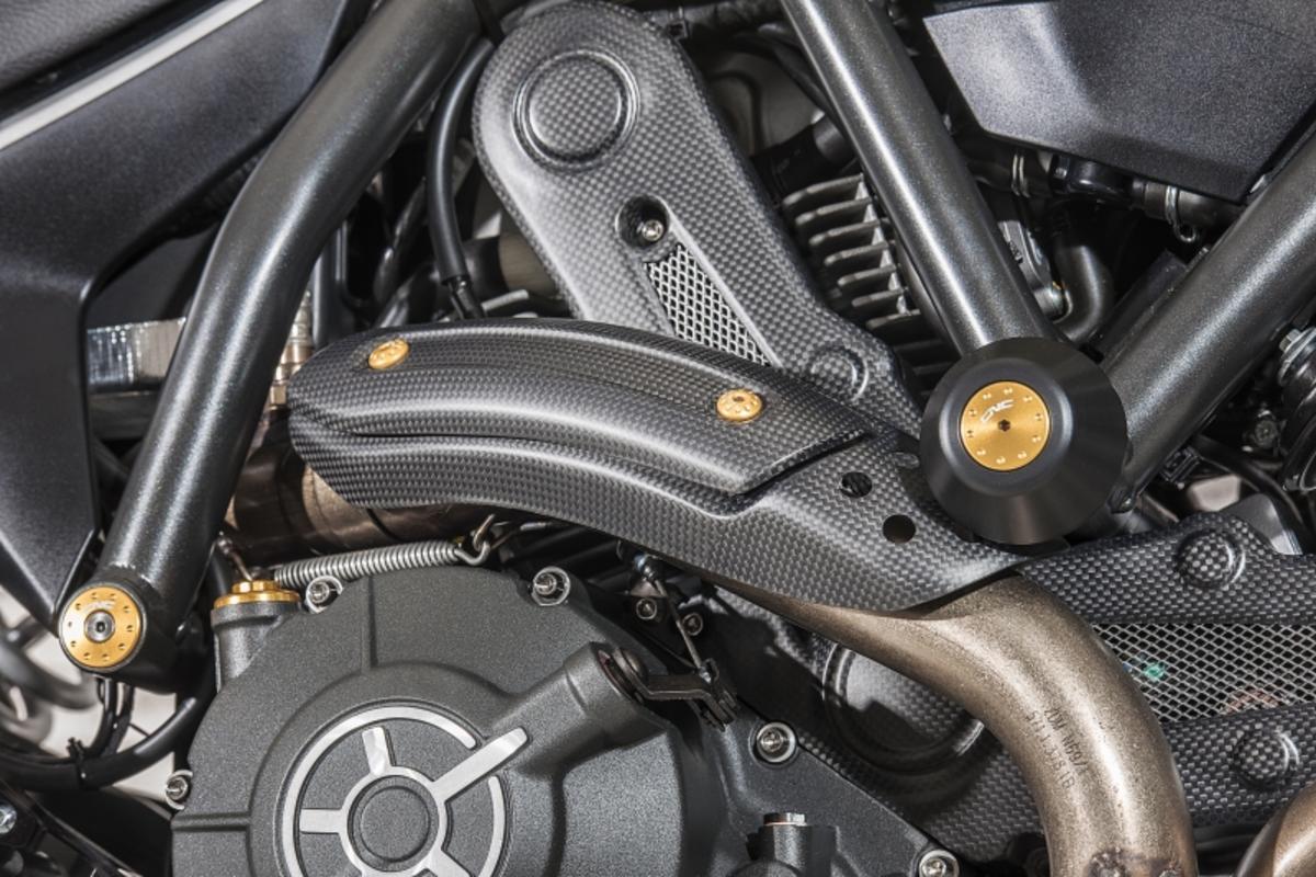 EXHAUST PIPE HEAT GUARD MATT CARBON CNC RACING DUCATI SCRAMBLER 800 FULLTHROTTLE