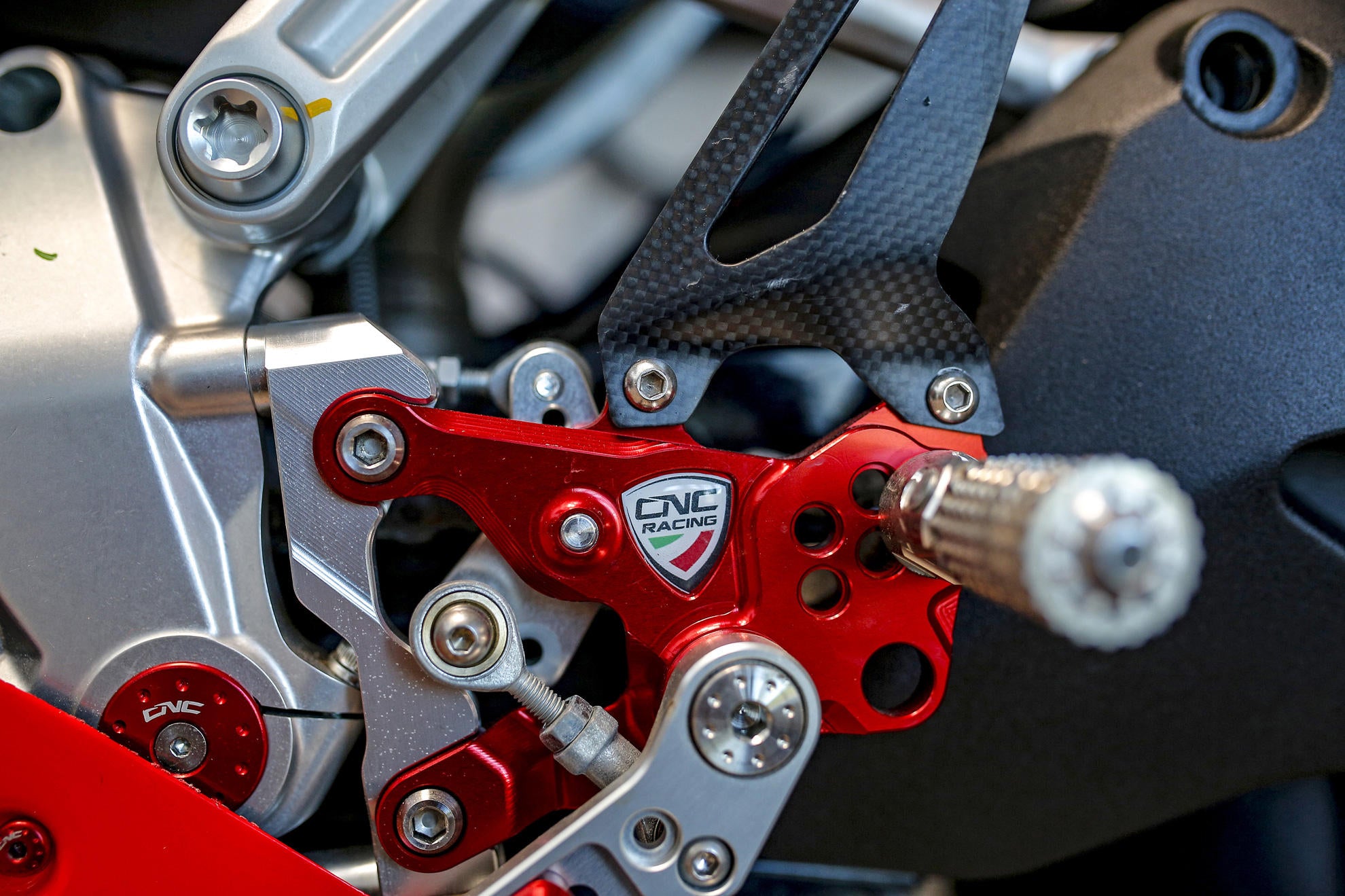 ADJUSTABLE REARSETS RPS PRAMAC MOTOGP CNC RACING DUCATI 955 PANIGALE V2