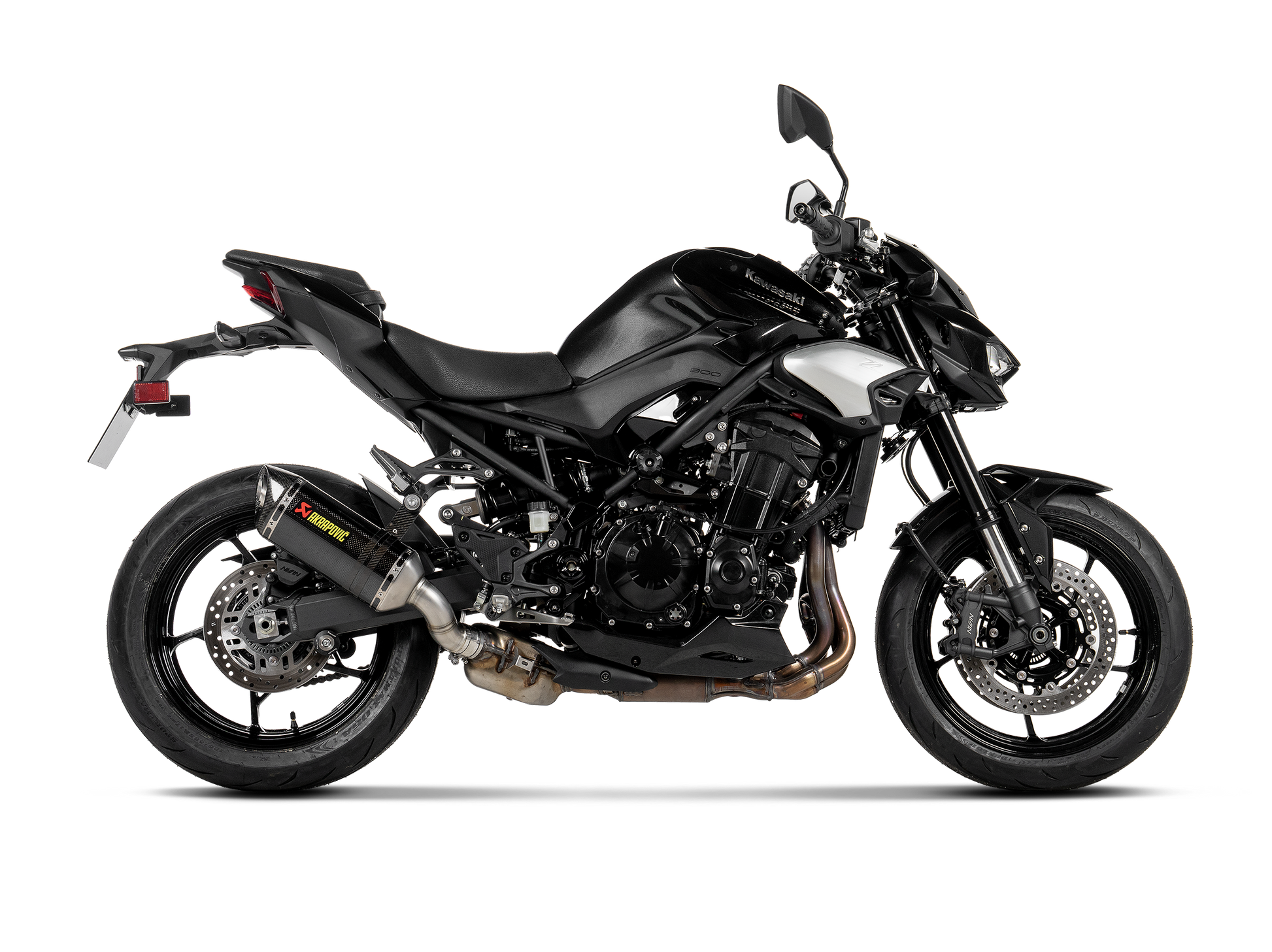 AKRAPOVIC TERMINALE CARBONIO OMOLOGATO KAWASAKI Z900 2025-26 - AKRAPOVIC immagine 2