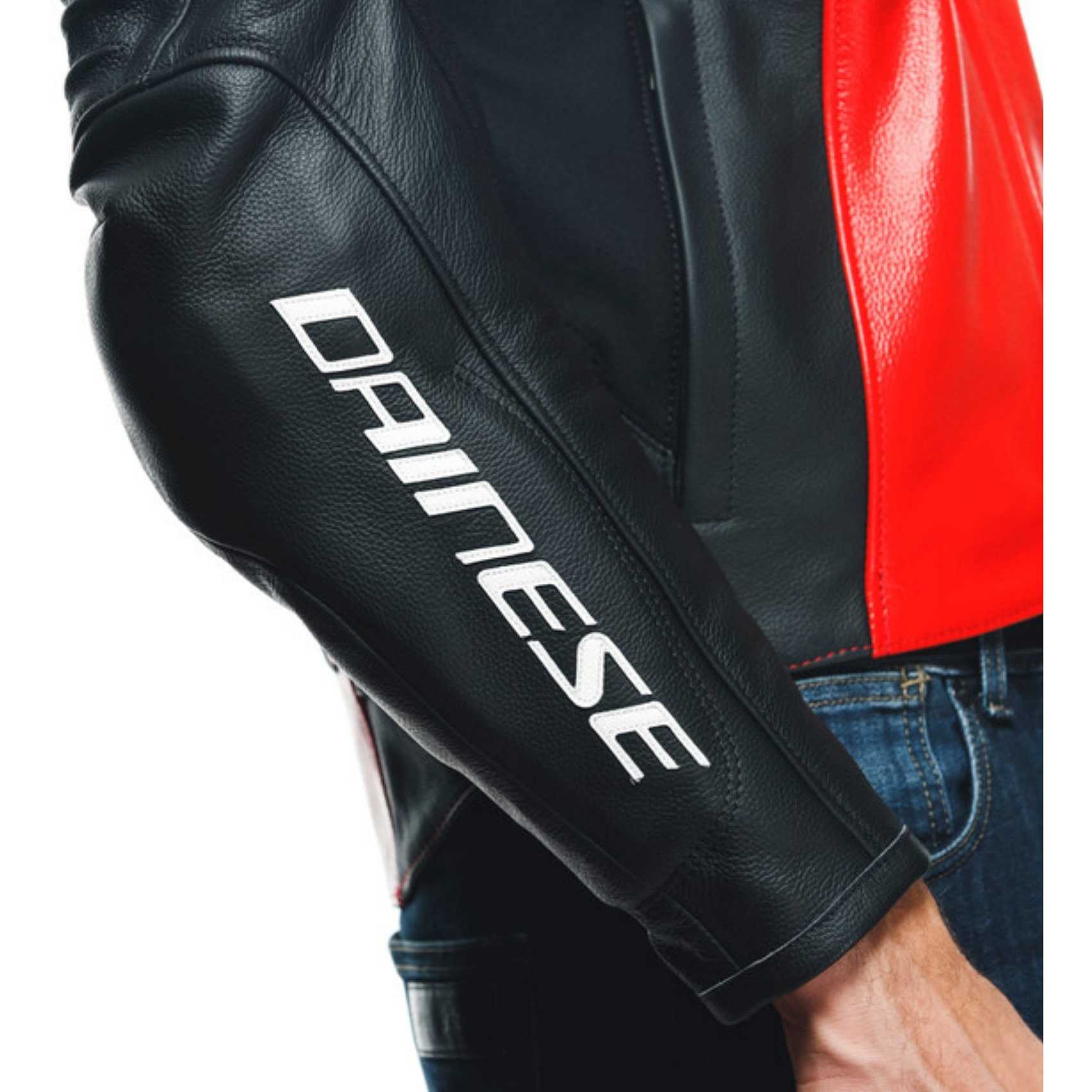 GIACCA DA MOTO IN PELLE DAINESE RACING 4 NERA/ROSSA - Sestamarcia Racing Part Italia S.r.l.