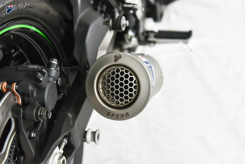 K086094SO03_KAWASAKI_Z900RS_dett1.jpg-cced0-.jpg
