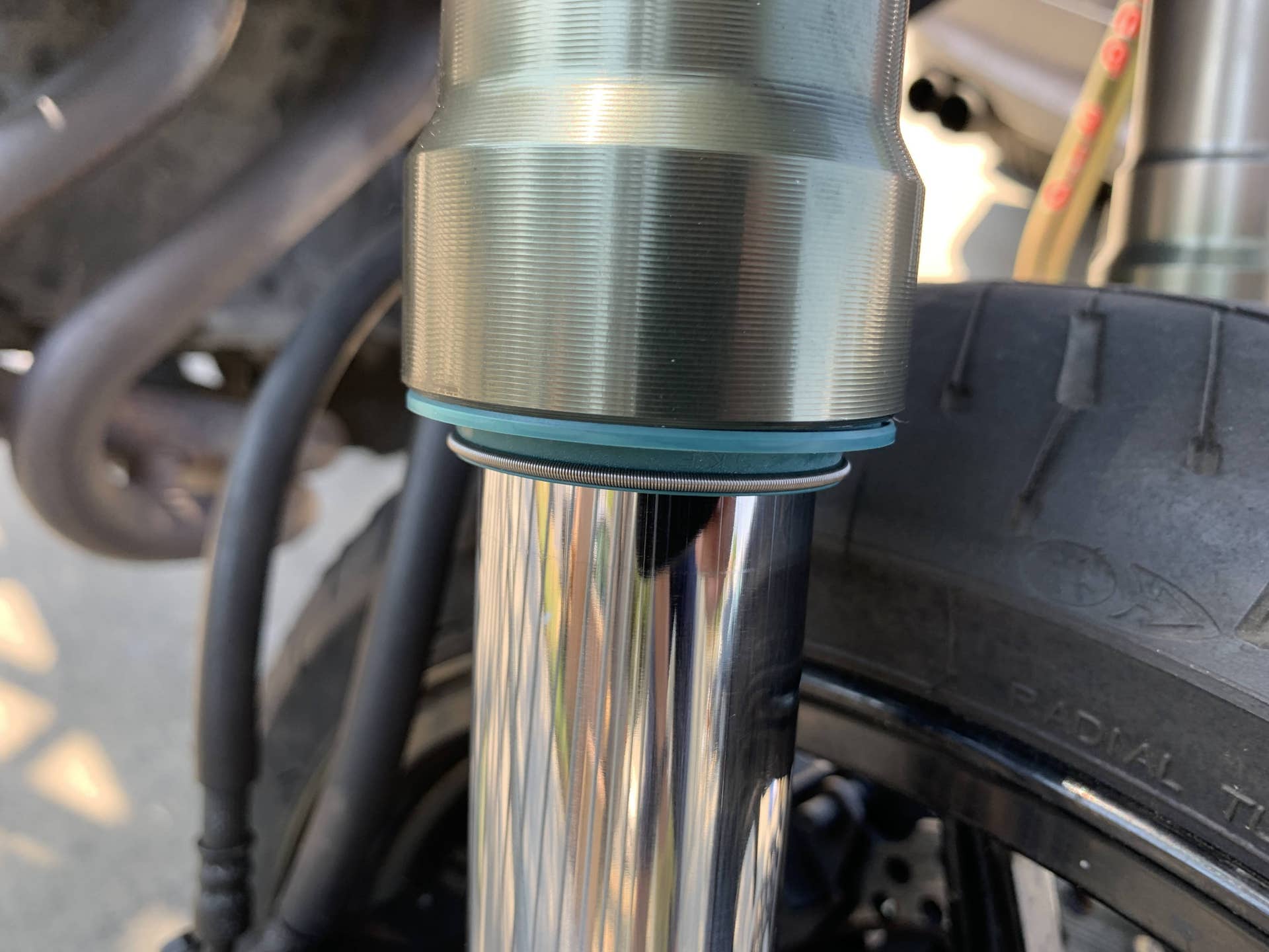 KIT PARAOLIO E PARAPOLVERE VERDE SKF PER FORCELLA SHOWA 47 ØMM